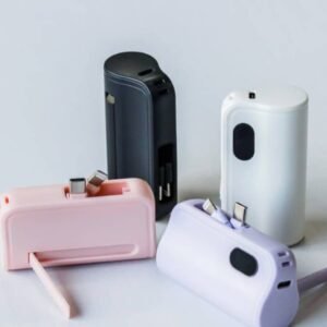 Mini Batterie Externe Compacte Lavande avec Câbles Intégrés – Power Bank Charge Rapide